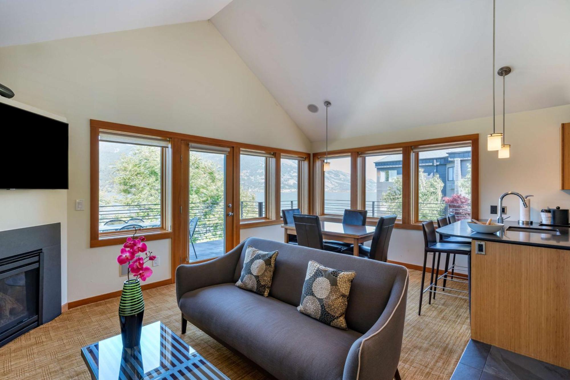 Best Western Plus Hood River Inn Bagian luar foto